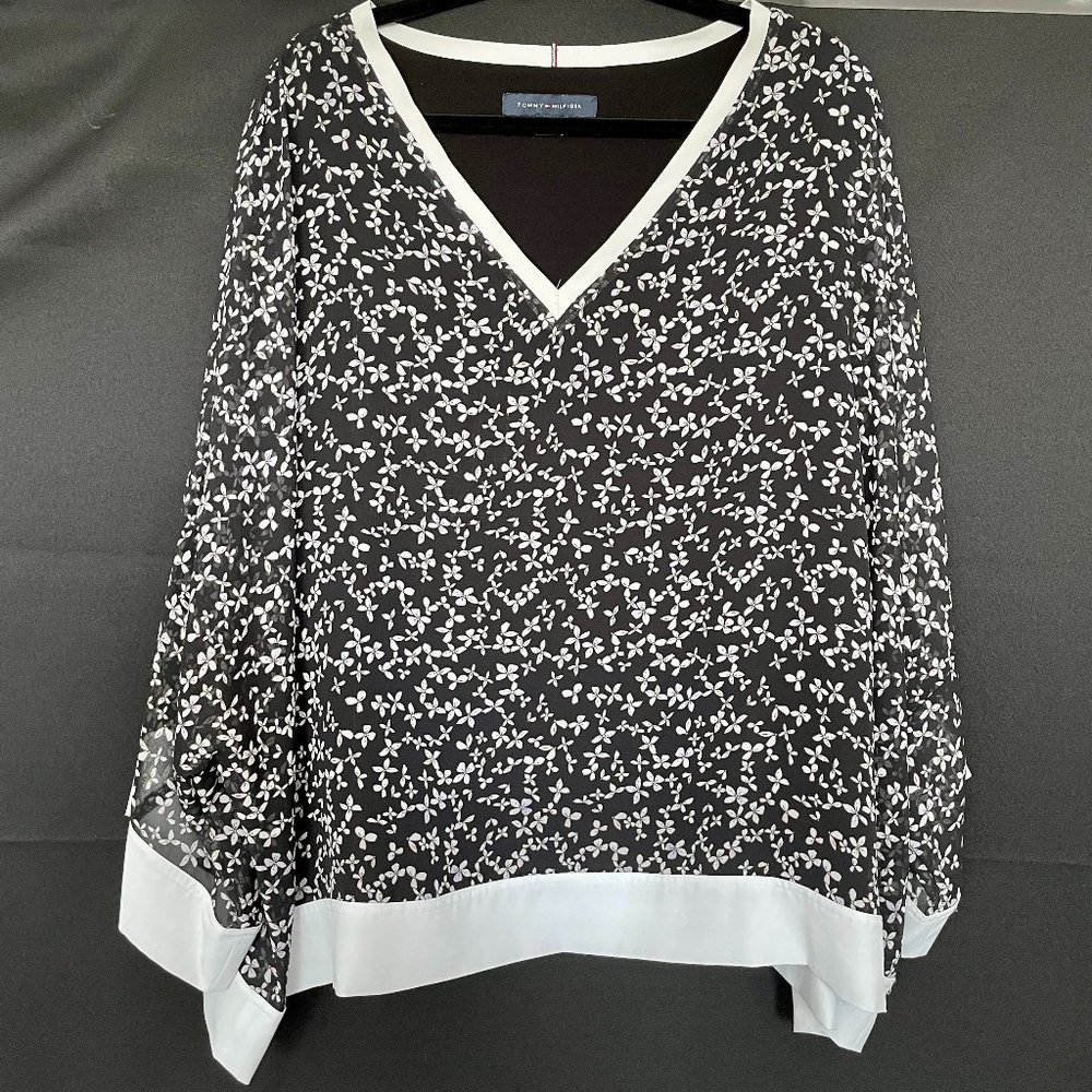 EUC 3X Black & White Floral Blouse, Tommy Hilfiger